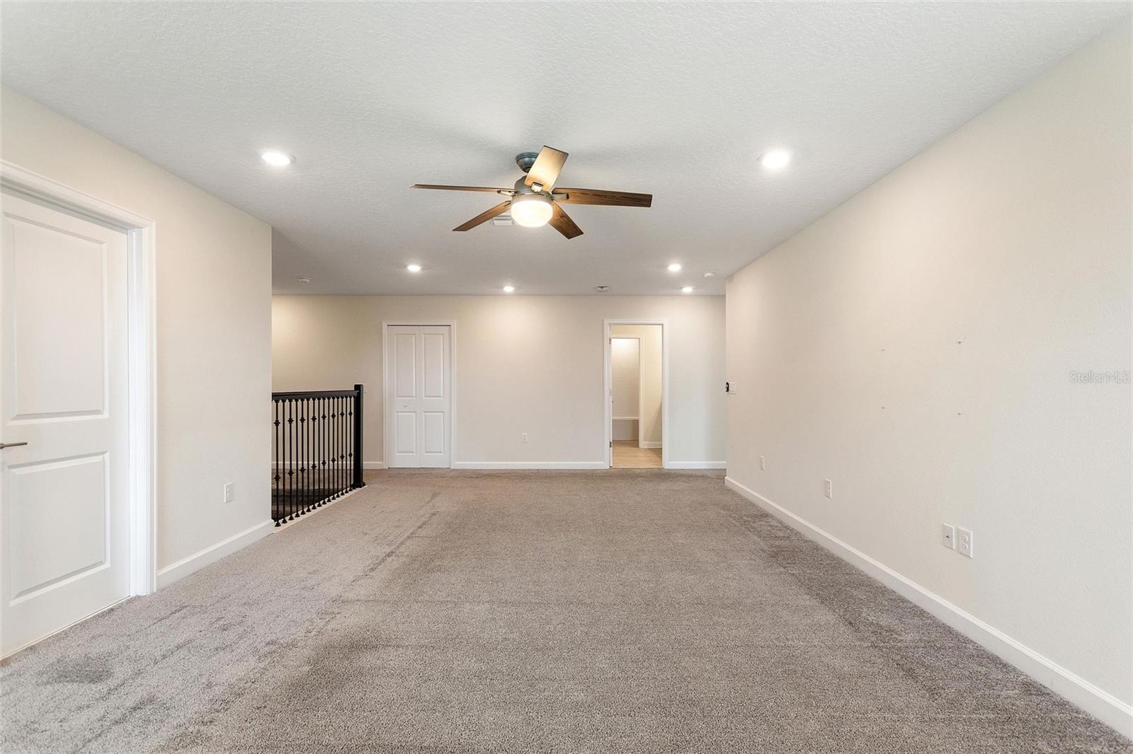 Image 25 of 53 For 8843 Fallen Oak Drive