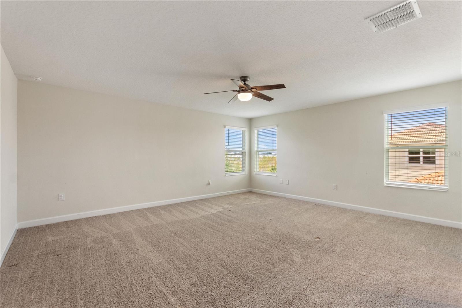 Image 36 of 53 For 8843 Fallen Oak Drive