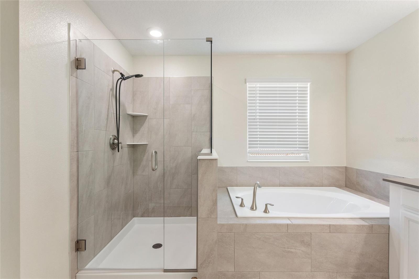 Image 39 of 53 For 8843 Fallen Oak Drive