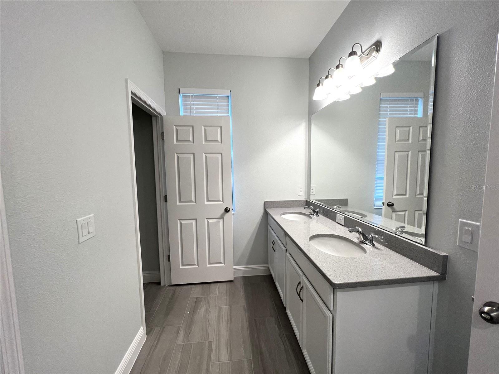 Image 11 of 22 For 606 Bellingham Way