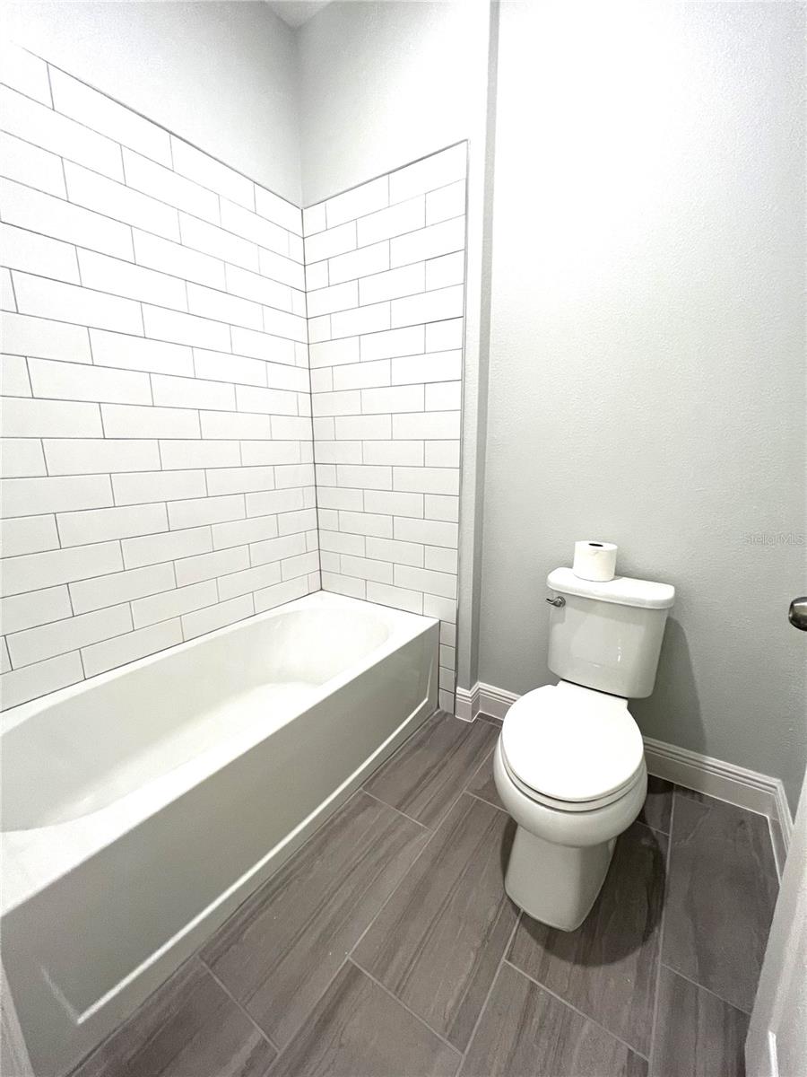 Image 15 of 22 For 606 Bellingham Way