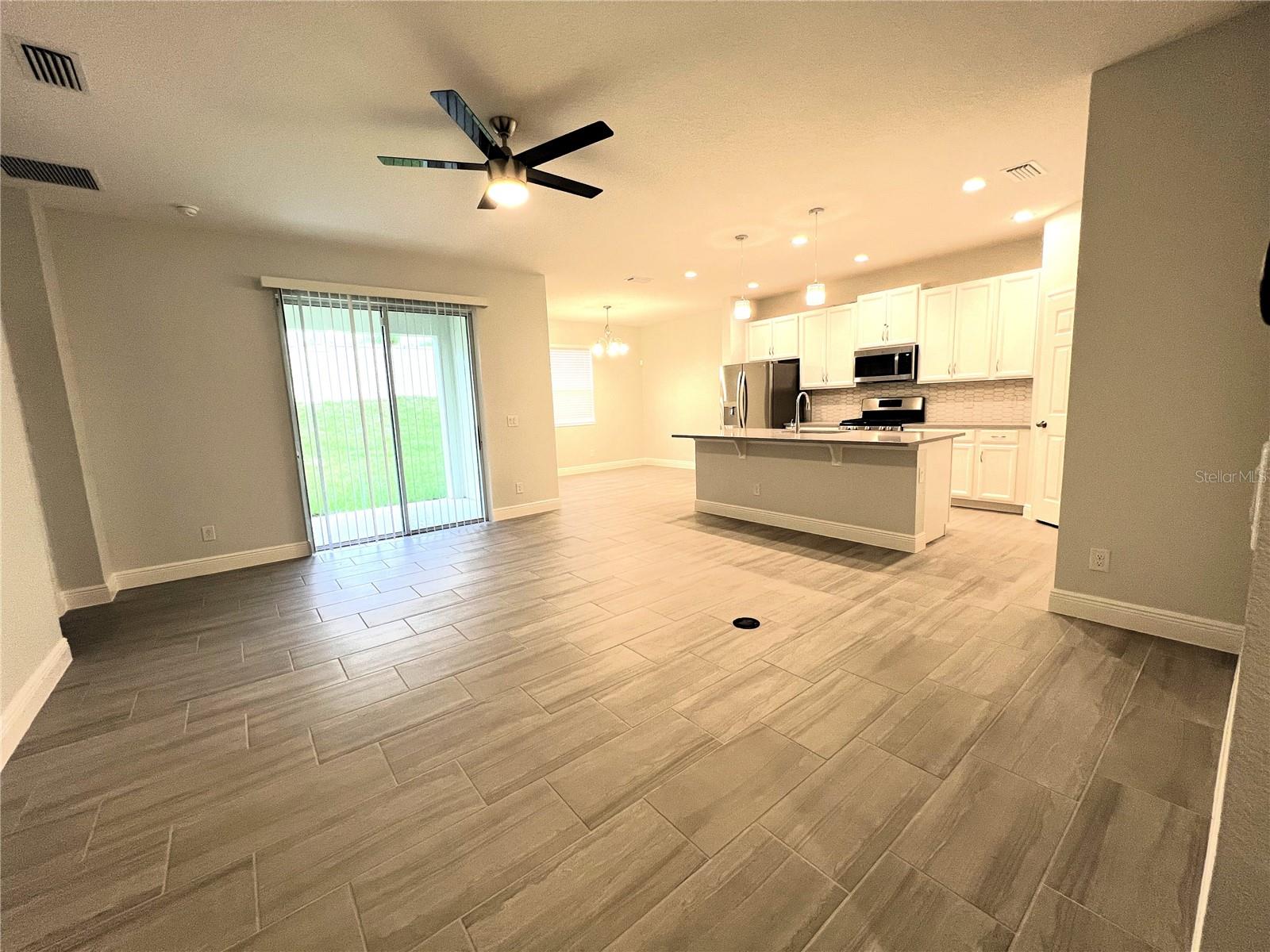 Image 4 of 22 For 606 Bellingham Way