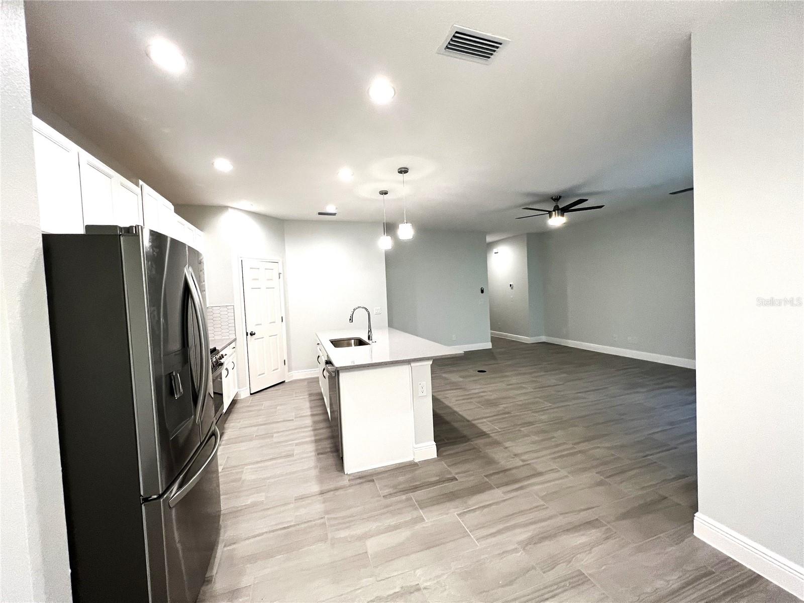 Image 7 of 22 For 606 Bellingham Way