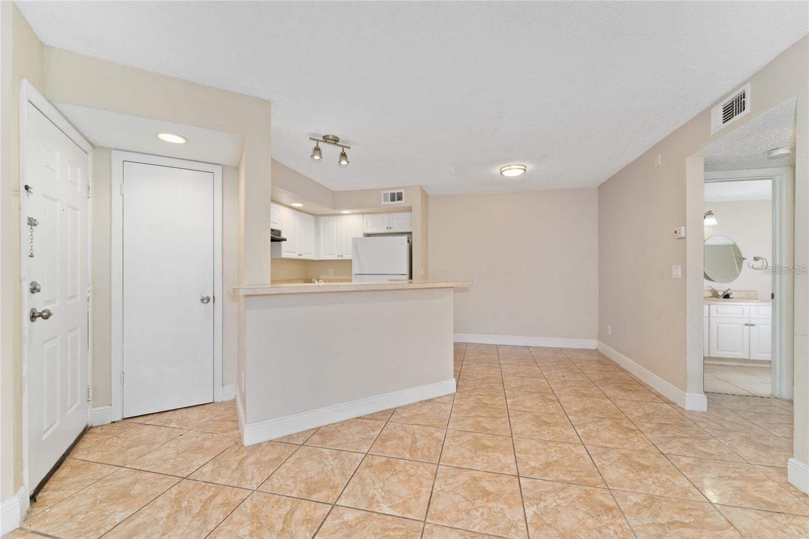 Image 5 of 15 For 4606 Commander Drive 1114