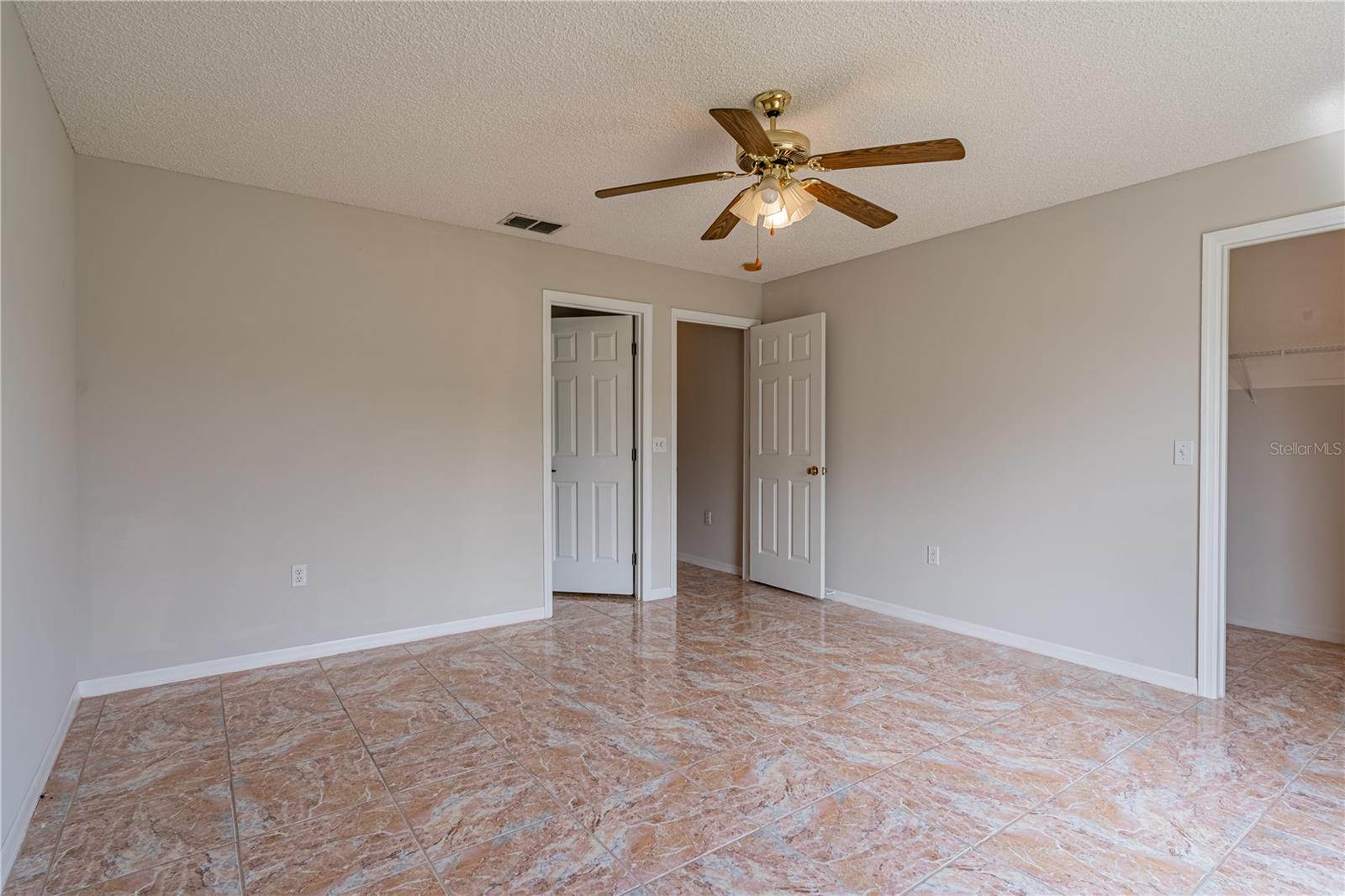 Image 13 of 35 For 746-748 Mink Ct