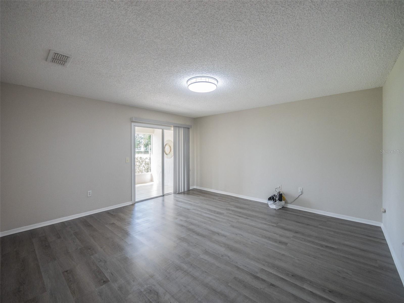 Image 20 of 35 For 746-748 Mink Ct