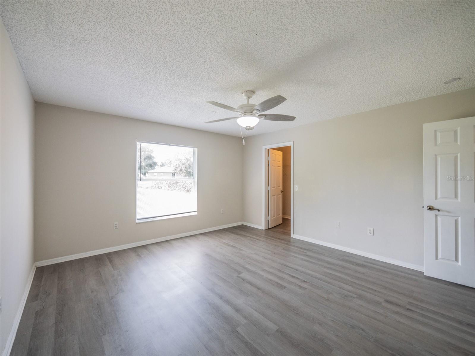 Image 22 of 35 For 746-748 Mink Ct