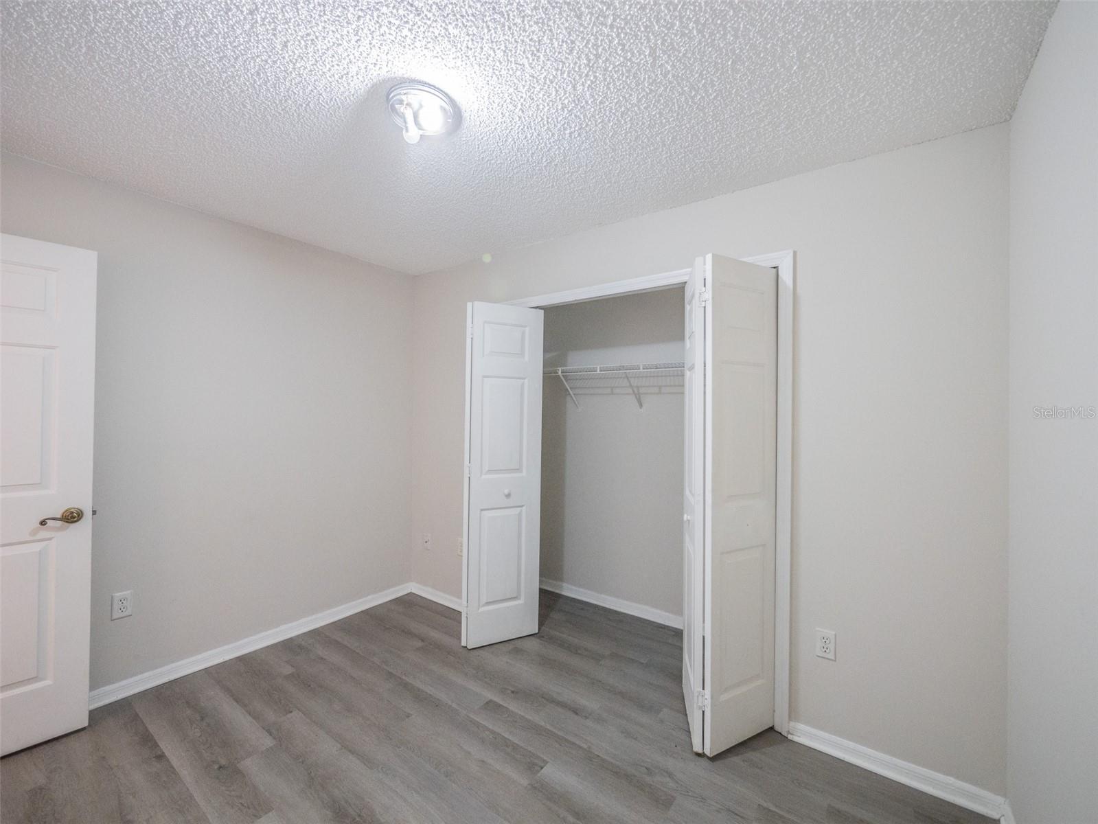 Image 23 of 35 For 746-748 Mink Ct