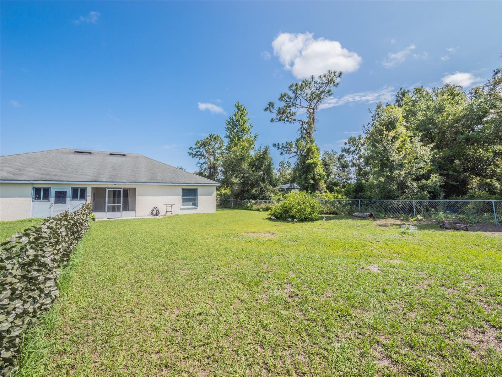 Image 32 of 35 For 746-748 Mink Ct