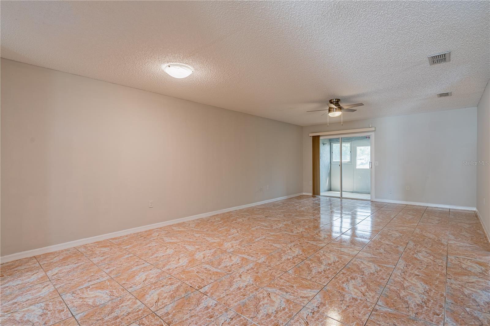 Image 7 of 35 For 746-748 Mink Ct