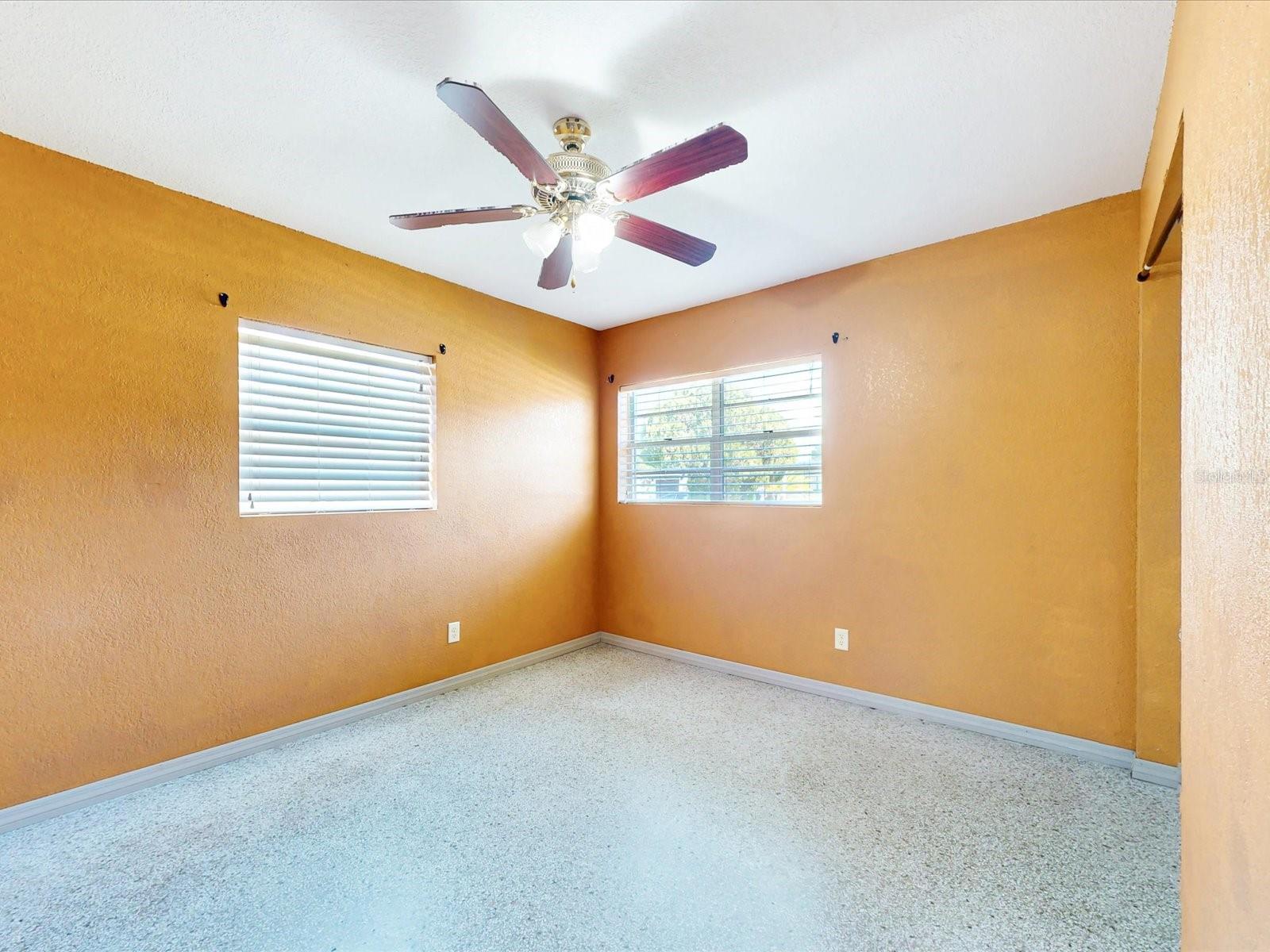 Image 16 of 36 For 2502 Beaumont Avenue