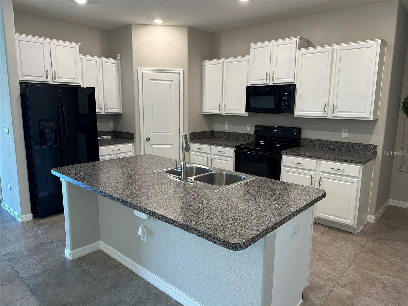 Image 3 of 38 For 15438 Wicked Strong Street