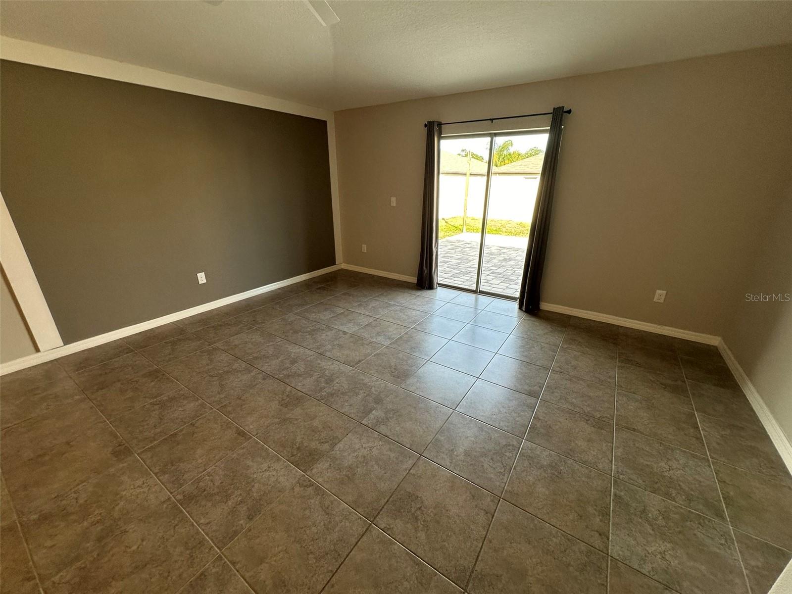 Image 7 of 38 For 15438 Wicked Strong Street