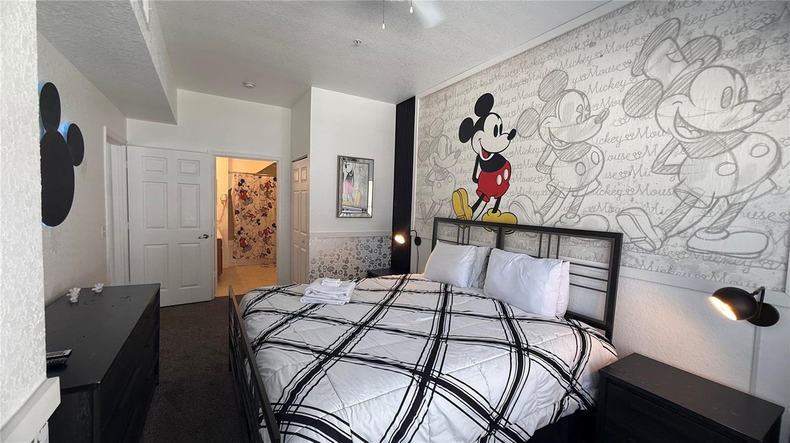 Image 15 of 55 For 4563 Yellowgold Road E 106