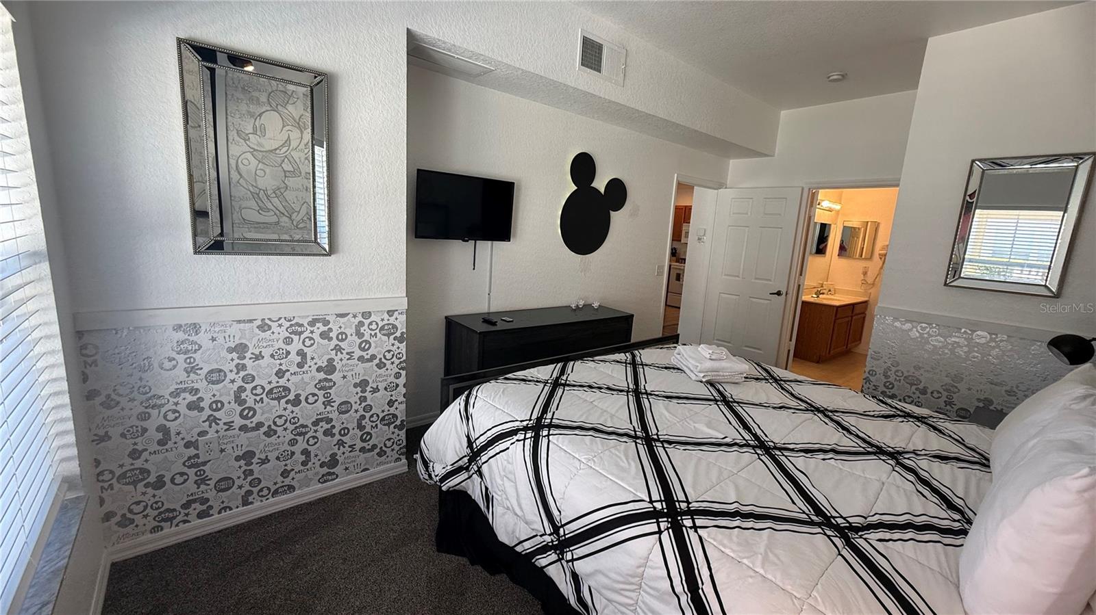 Image 18 of 55 For 4563 Yellowgold Road E 106