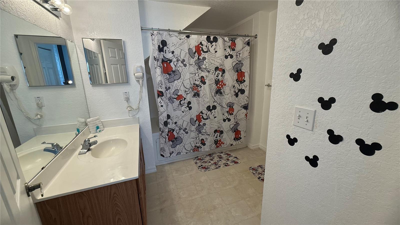 Image 19 of 55 For 4563 Yellowgold Road E 106