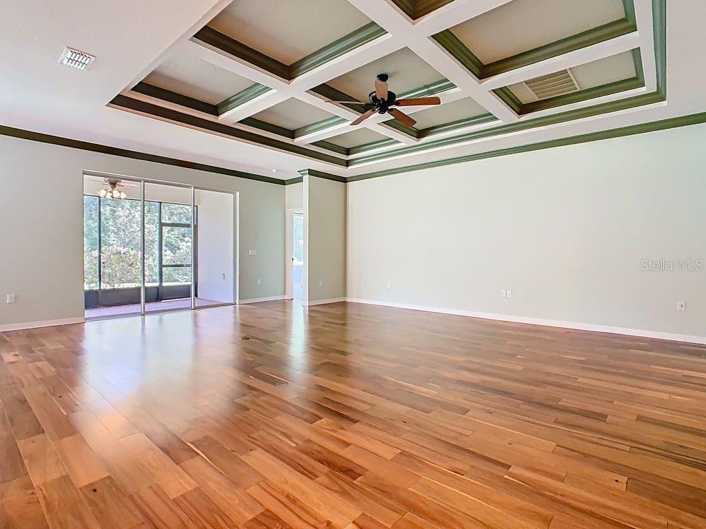 Image 34 of 68 For 543 Via Vitale Court