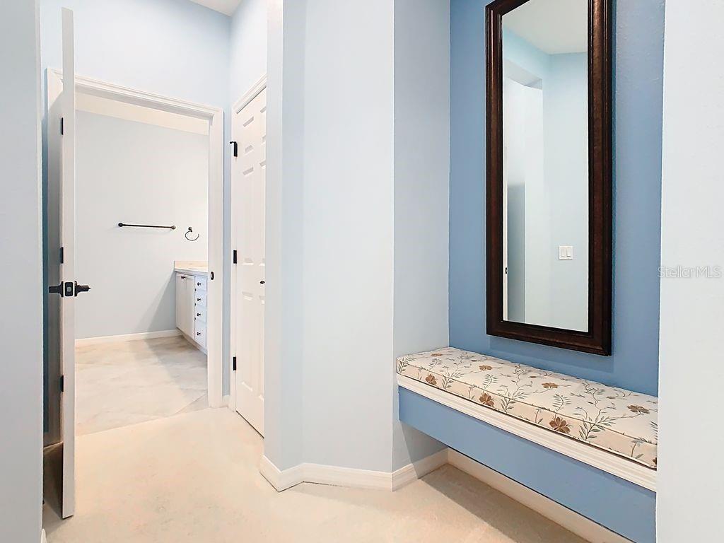 Image 37 of 68 For 543 Via Vitale Court