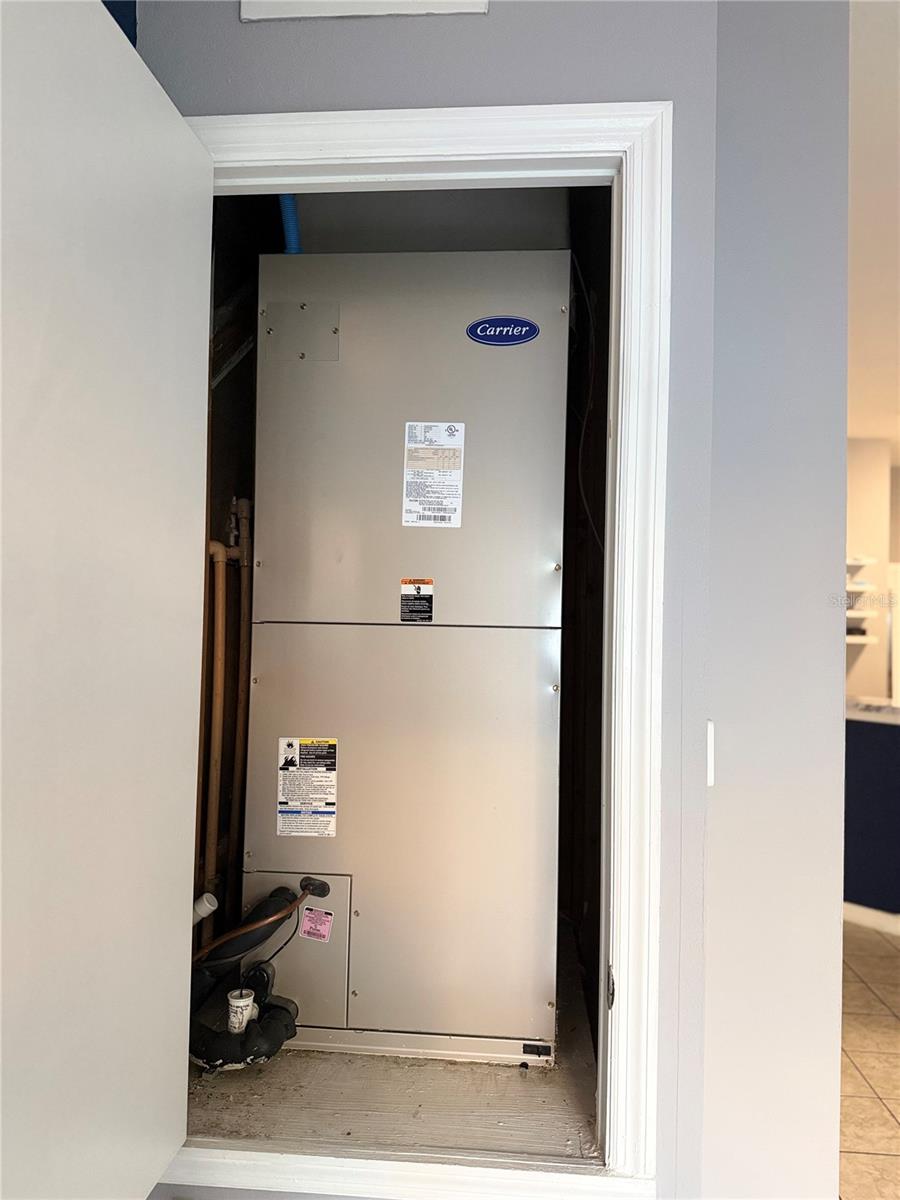 Image 28 of 30 For 1090 Park Ridge Circle