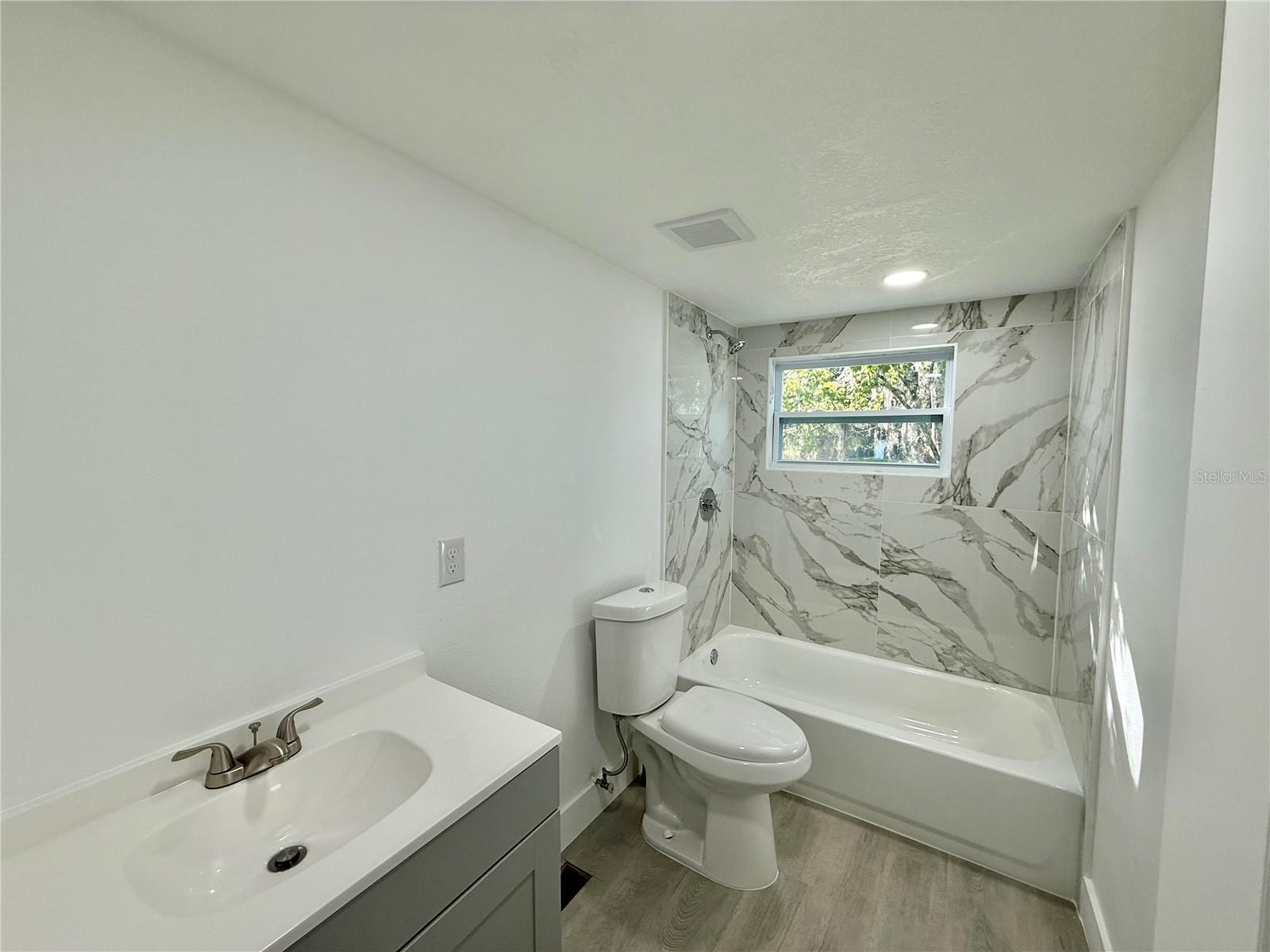 Image 18 of 69 For 1605 8th Street