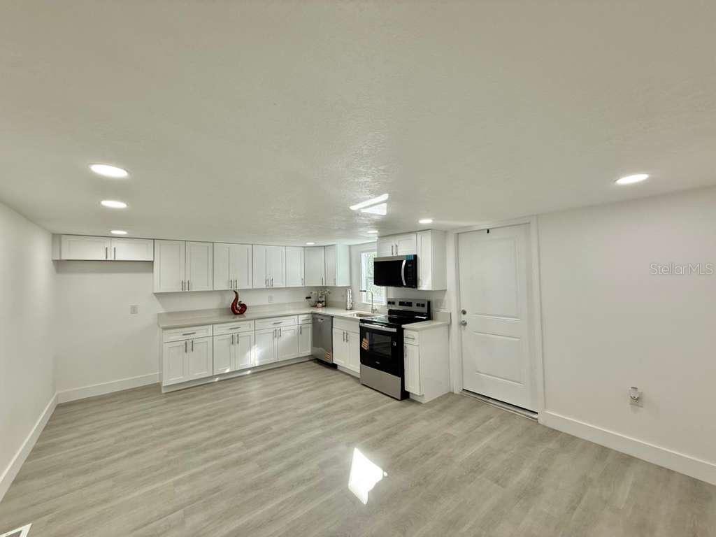 Image 4 of 69 For 1605 8th Street