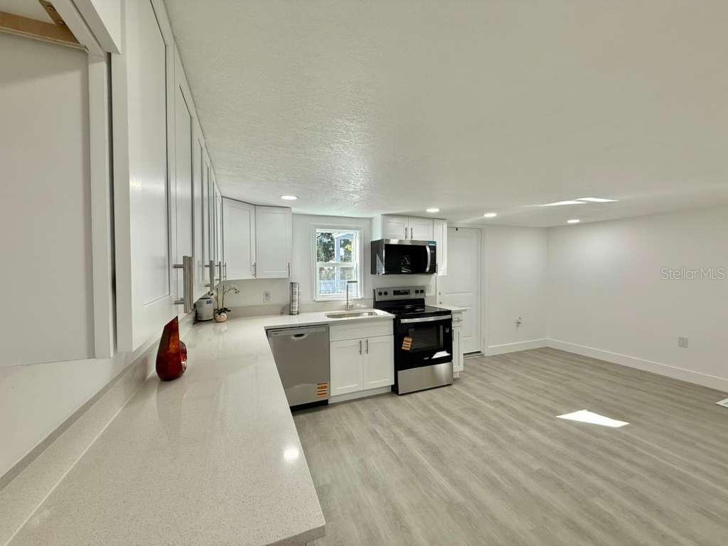 Image 5 of 69 For 1605 8th Street