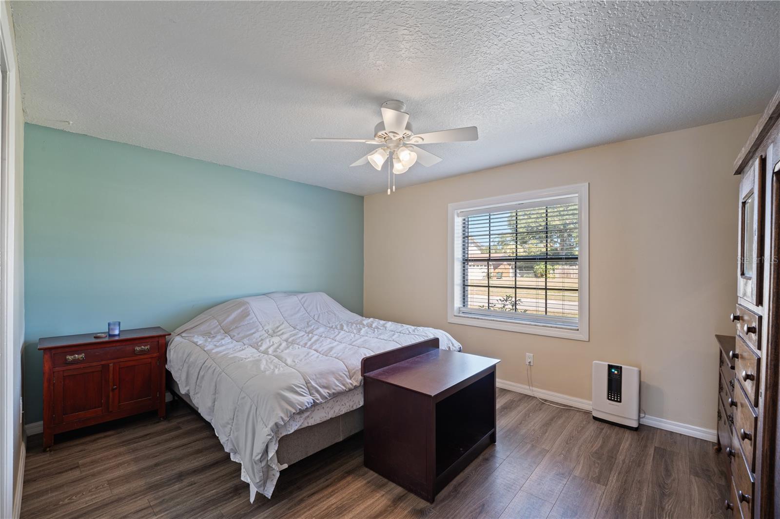 Image 21 of 29 For 1476 Heather Way