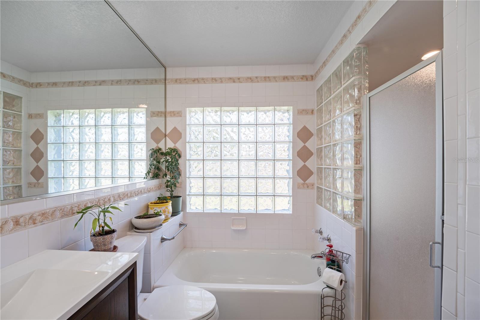 Image 23 of 29 For 1476 Heather Way