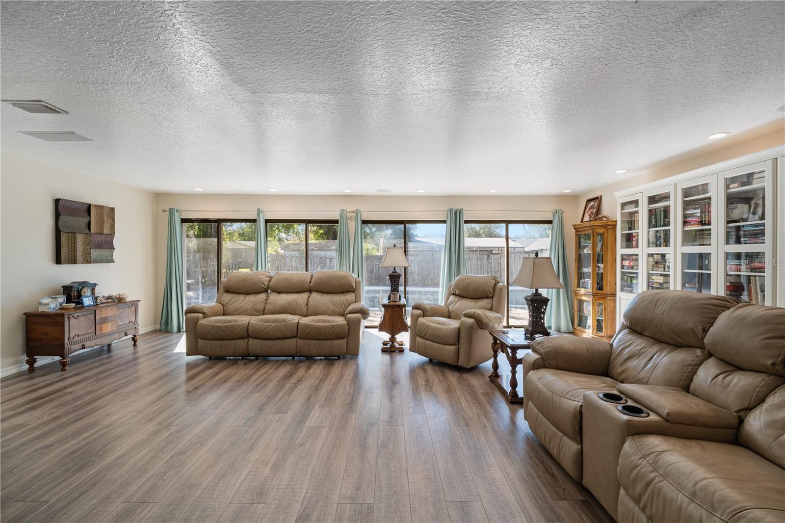 Image 3 of 29 For 1476 Heather Way