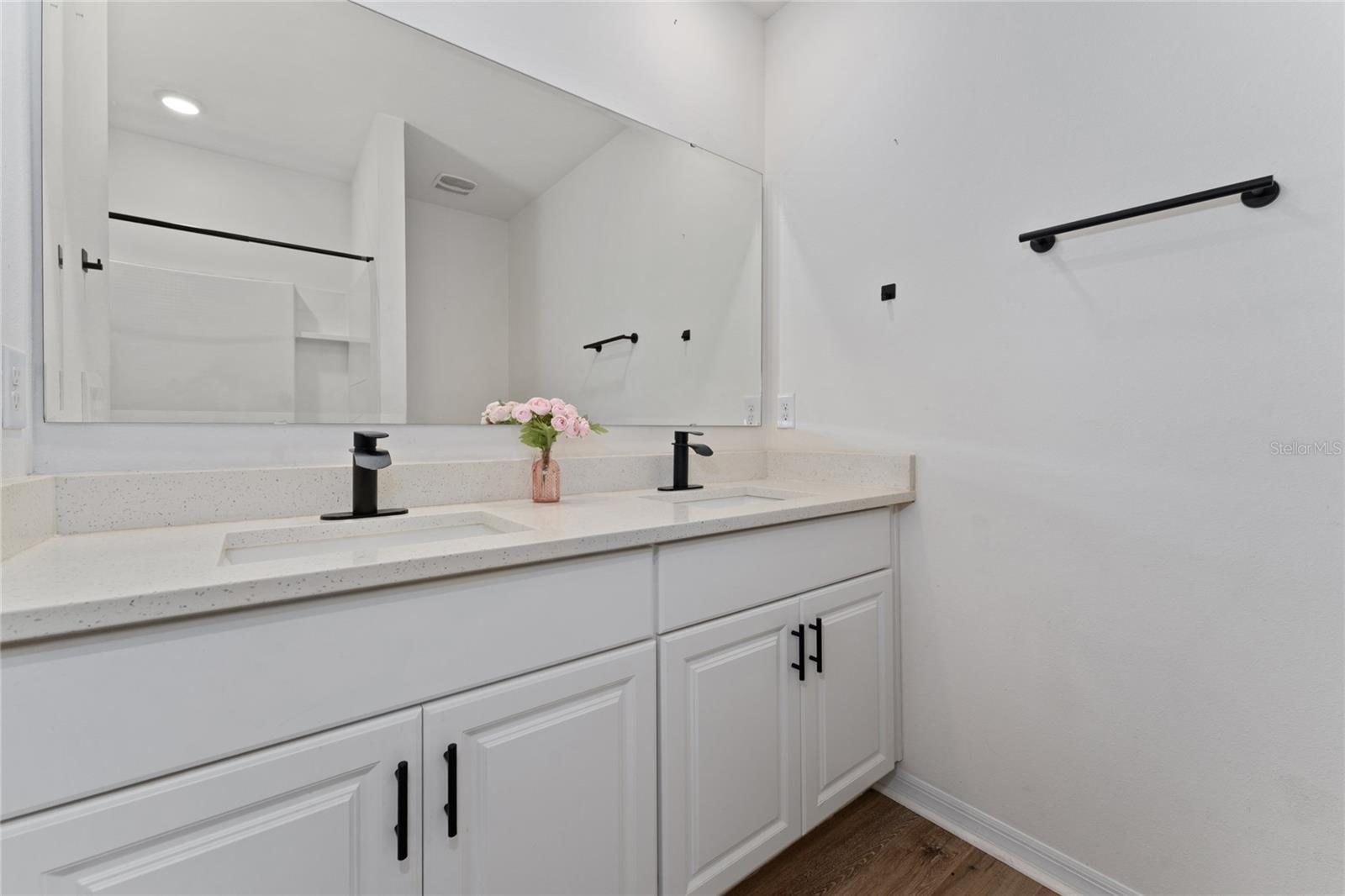 Image 14 of 28 For 1982 King Ranch Street