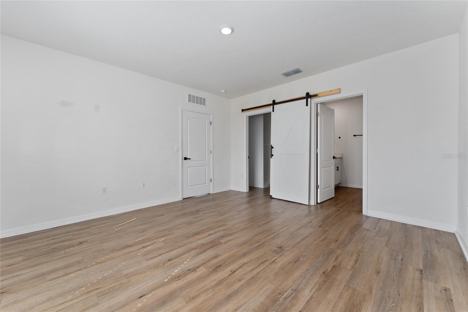 Image 15 of 28 For 1982 King Ranch Street