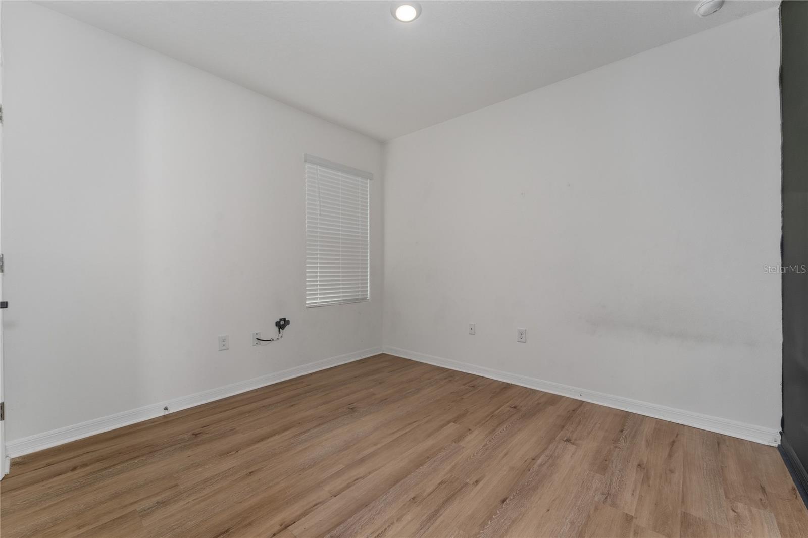 Image 20 of 28 For 1982 King Ranch Street