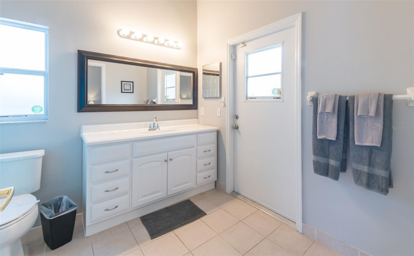 Image 8 of 13 For 211 Aylesbury Lane