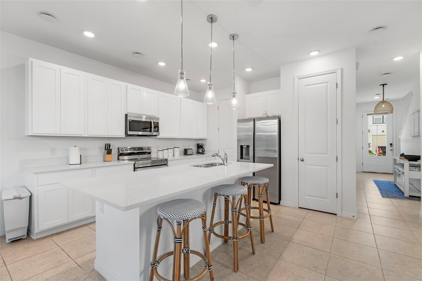 Image 11 of 46 For 689 Longboat Drive