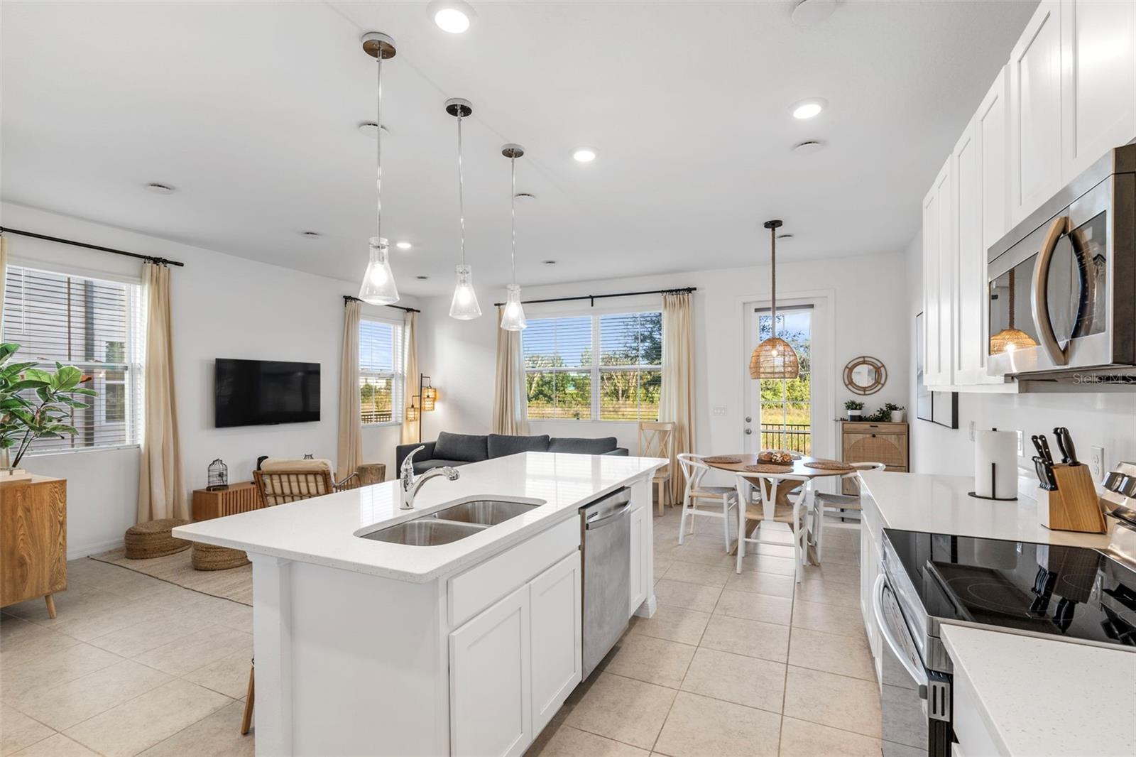 Image 13 of 46 For 689 Longboat Drive