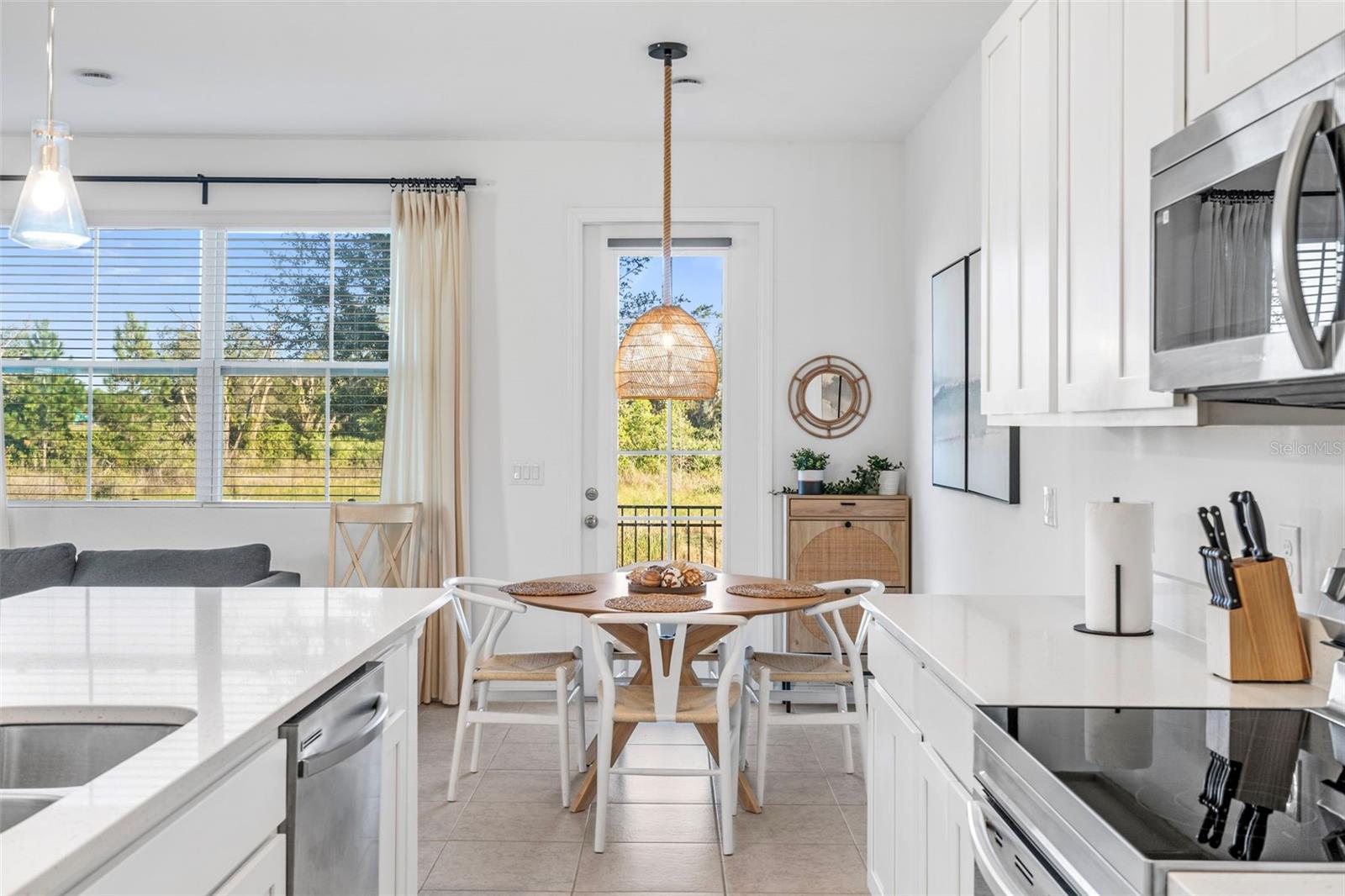 Image 14 of 46 For 689 Longboat Drive