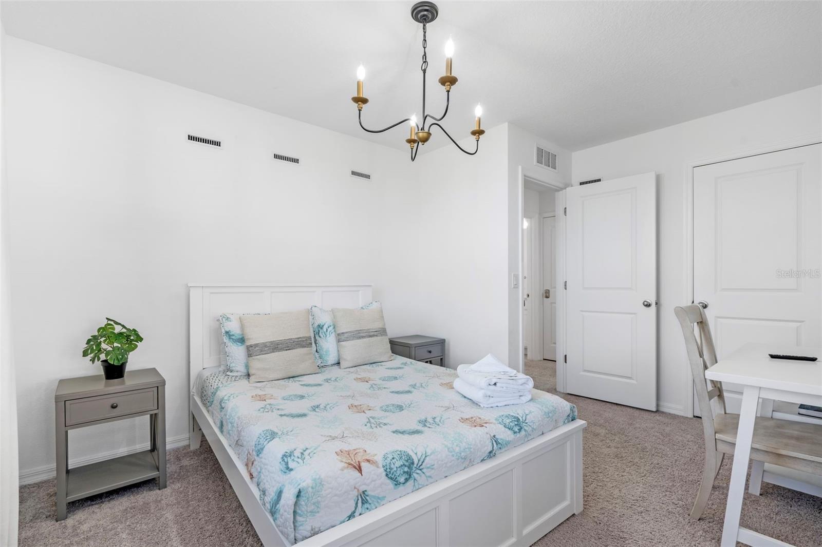 Image 20 of 46 For 689 Longboat Drive