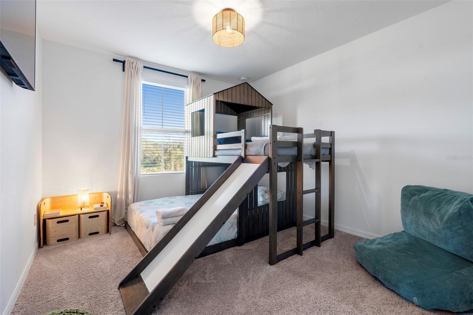 Image 23 of 46 For 689 Longboat Drive