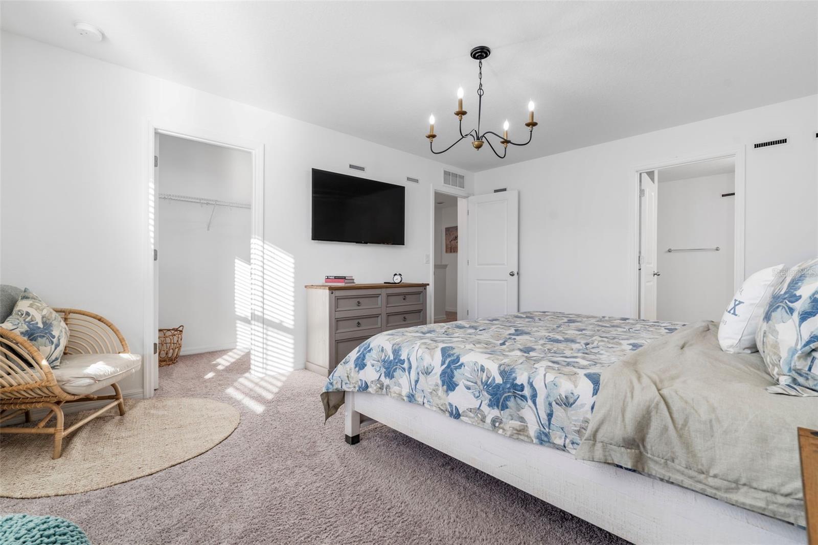 Image 25 of 46 For 689 Longboat Drive