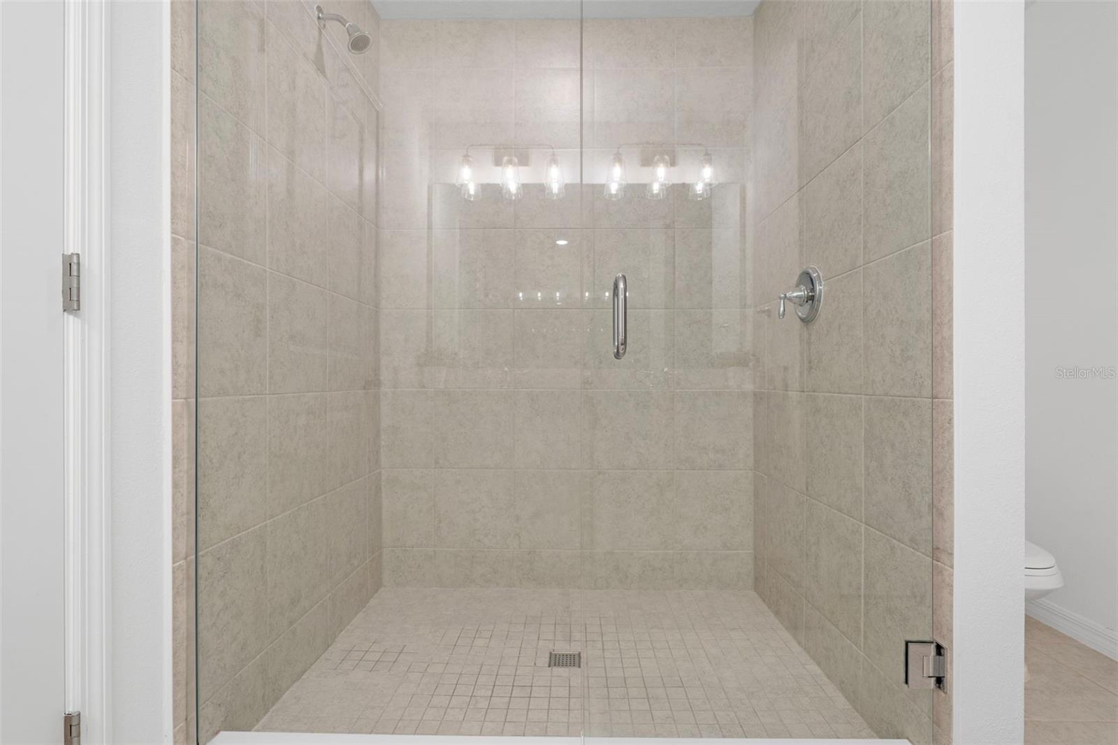 Image 28 of 46 For 689 Longboat Drive