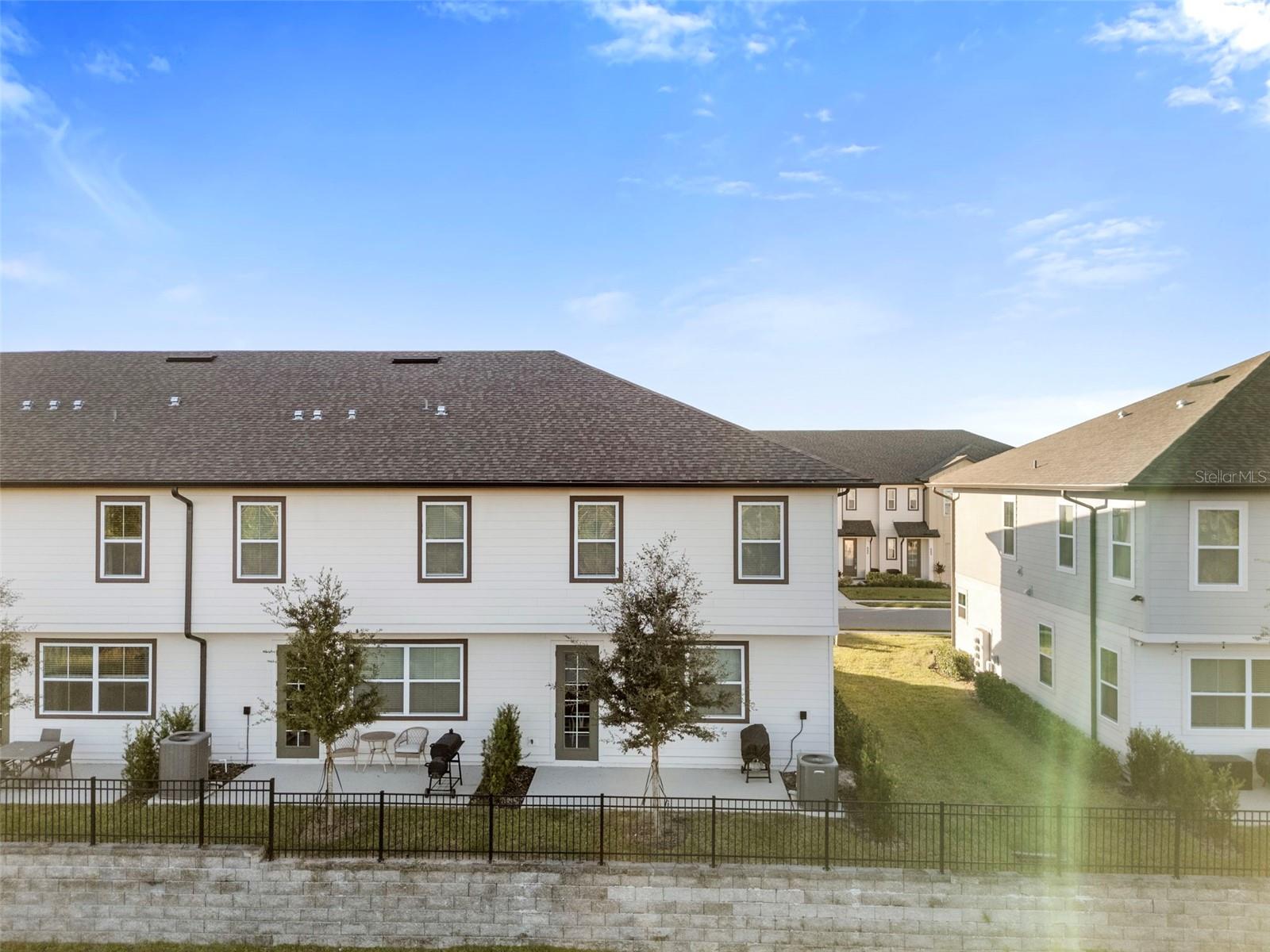 Image 36 of 46 For 689 Longboat Drive