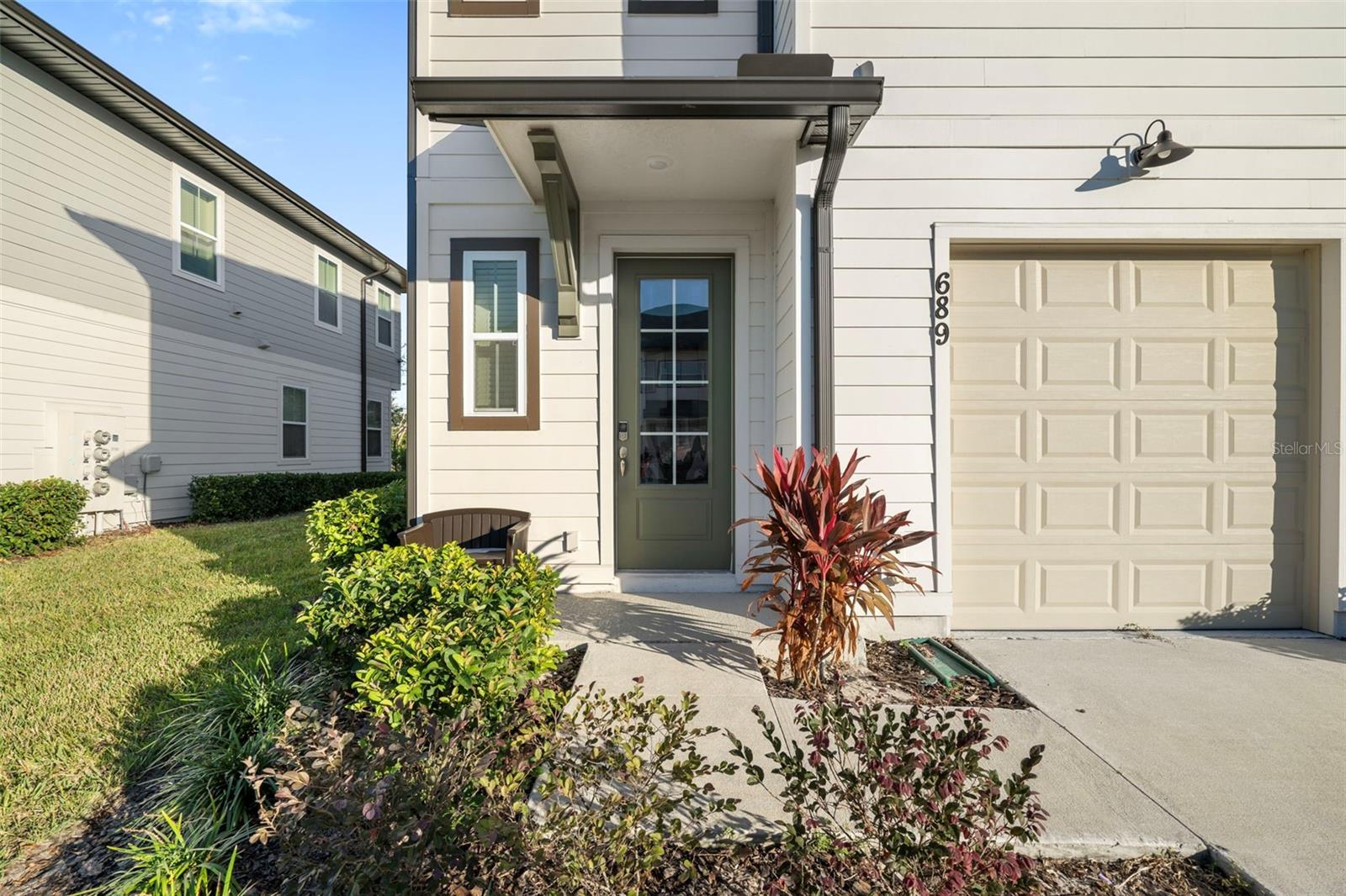 Image 4 of 46 For 689 Longboat Drive