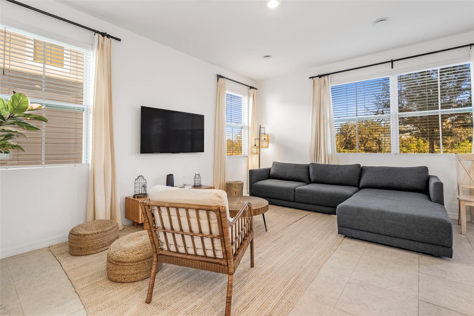 Image 7 of 46 For 689 Longboat Drive