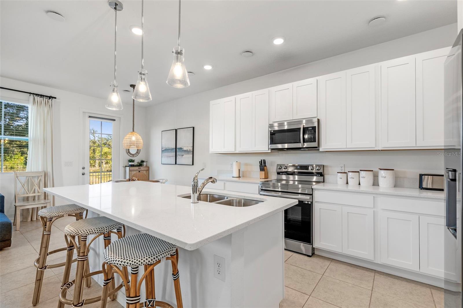 Image 9 of 46 For 689 Longboat Drive