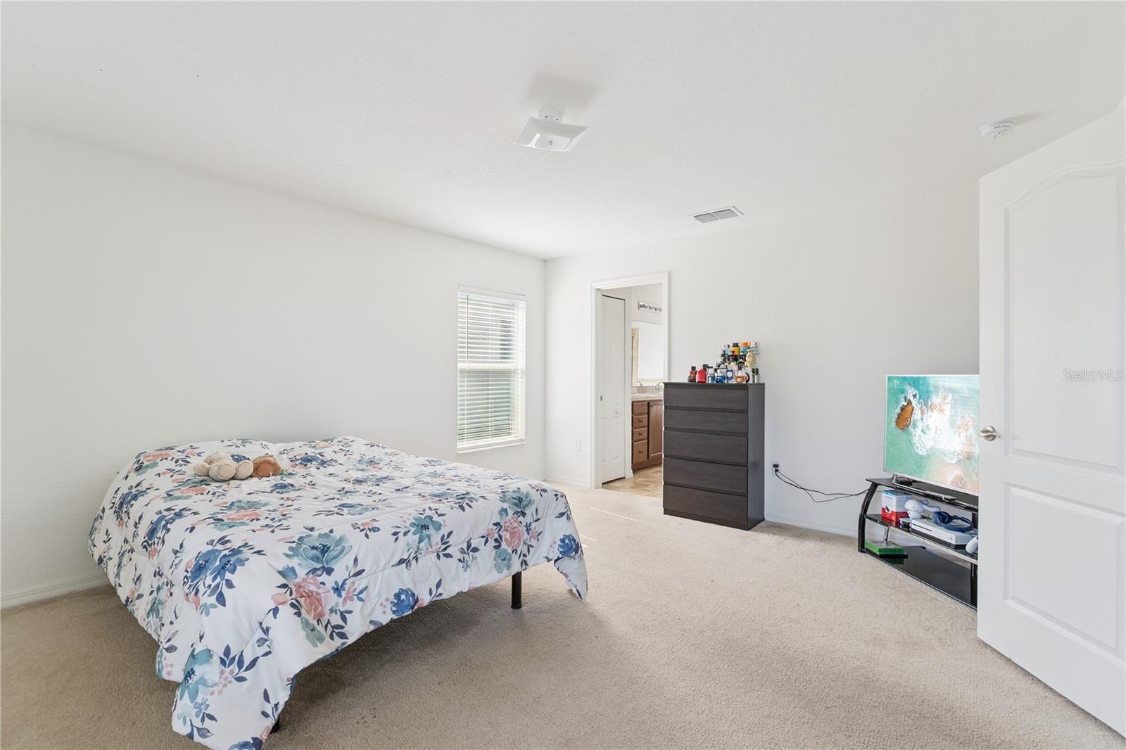 Image 18 of 30 For 140 Solis Drive