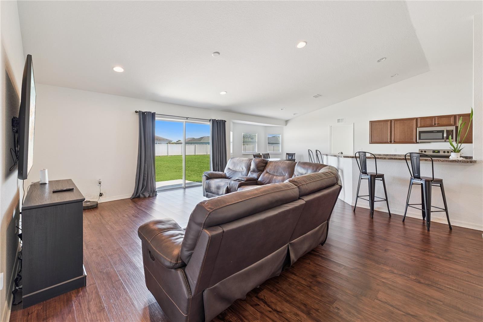 Image 7 of 30 For 140 Solis Drive