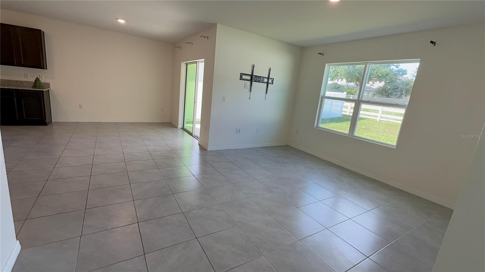 Image 12 of 30 For 611 Autumn Stream Drive