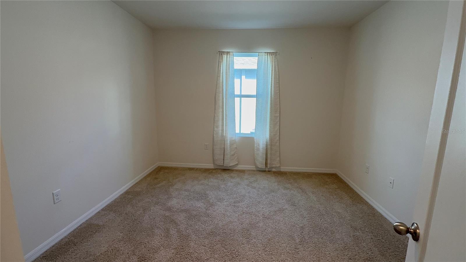 Image 17 of 30 For 611 Autumn Stream Drive