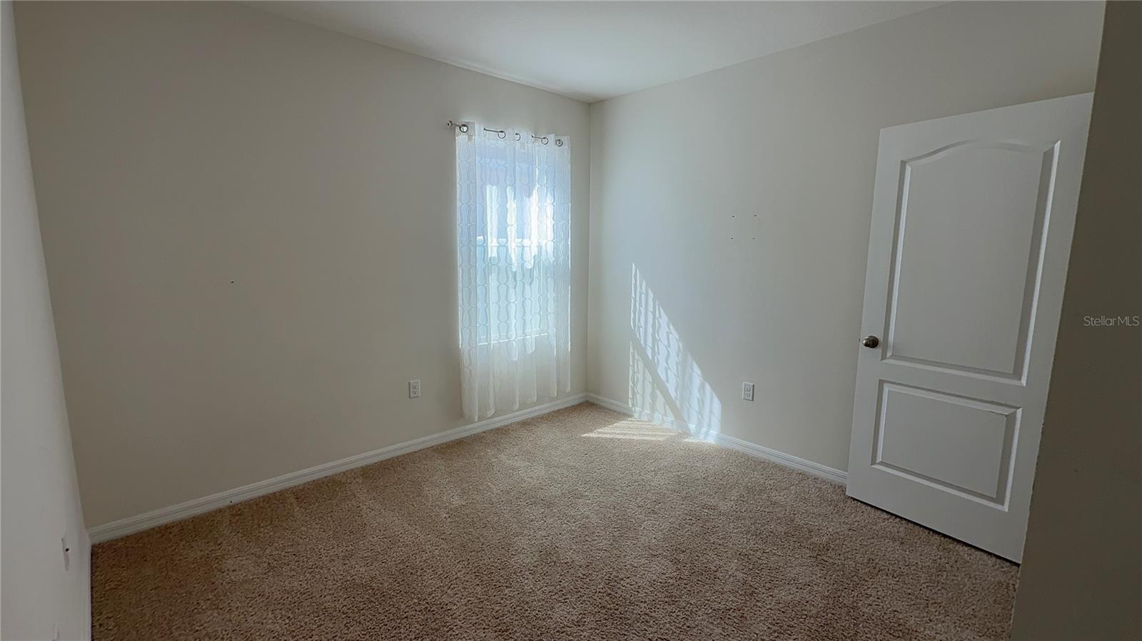 Image 18 of 30 For 611 Autumn Stream Drive