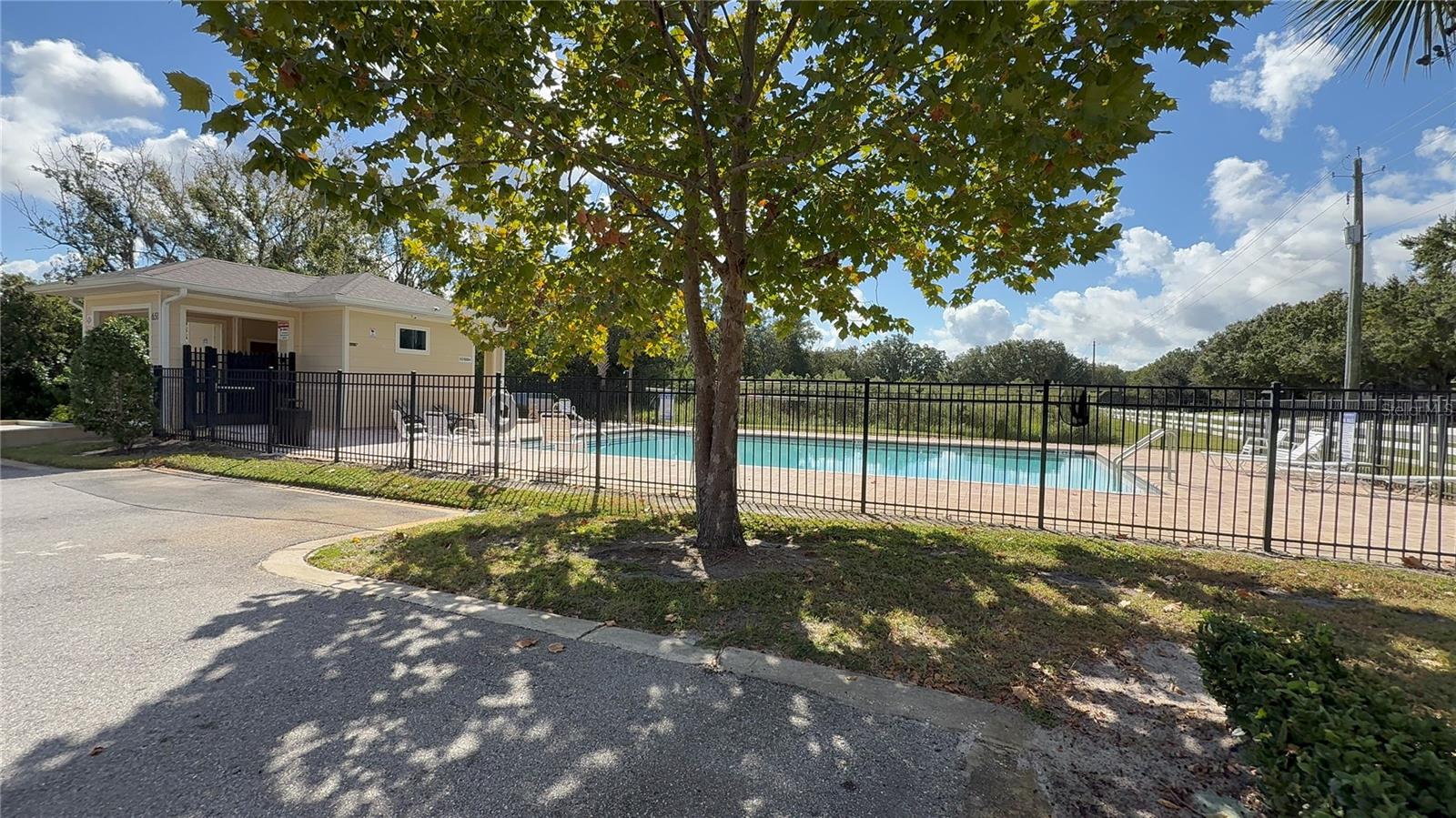 Image 29 of 30 For 611 Autumn Stream Drive